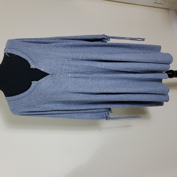 A Beautiful Soul Size B Boho Beachy Grey Top - Picture 3 of 6